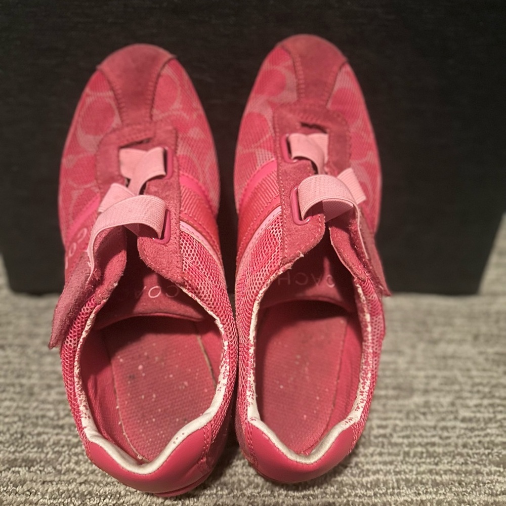Coach pink sneakers. Comfortable - Picture 3 of 6